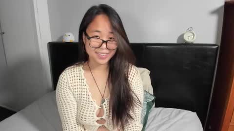 Gigi Chu  online show from November 14, 2:30 pm