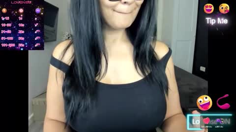 KimBeee online show from March 28, 3:30 am