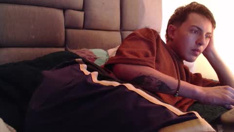 Im Nayton online show from January 6, 5:28 pm