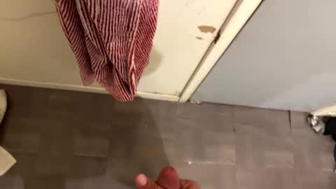 nbarrie98 online show from December 17, 1:39 am