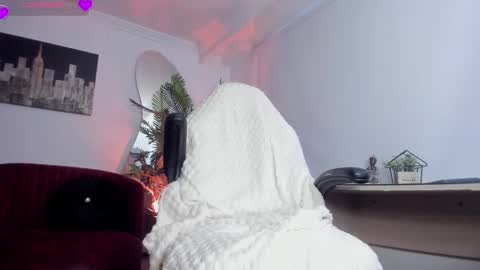 Snapshot of nebetcolin chatting on February 17, 10:16 pm Hellen online show from February 17, 10:16 pm