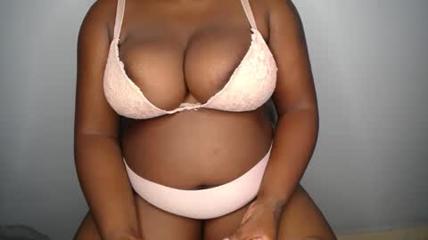 chubby thick creamy babe online show from March 20, 10:09 am