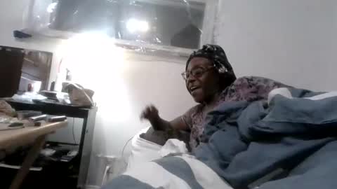 Snapshot of necolejordan08 chatting on October 28, 8:04 am necolejordan08 online show from October 28, 8:04 am