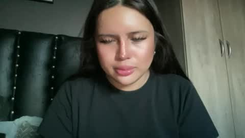 karla online show from April 8, 7:11 am