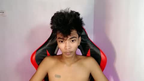 neil_asian69 online show from October 27, 9:09 am