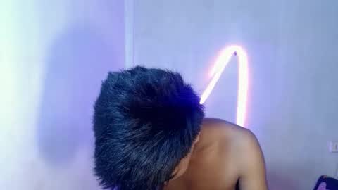 neil_asian69 online show from November 21, 1:20 pm