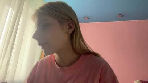 Eva online show from May 17, 1:48 am