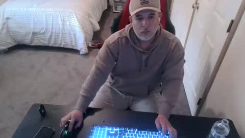 nelsonbucara online show from April 4, 11:34 pm