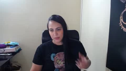 Snapshot of neny445 chatting on February 6, 6:46 pm kelly lopez online show from February 6, 6:46 pm