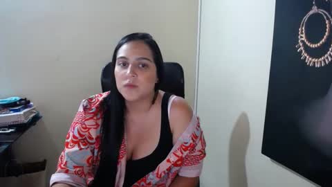 Snapshot of neny445 chatting on February 5, 9:07 pm kelly lopez online show from February 5, 9:07 pm