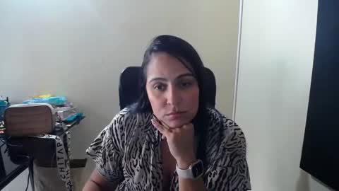 Snapshot of neny445 chatting on February 26, 6:48 pm kelly lopez online show from February 26, 6:48 pm