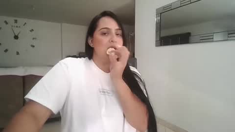 Snapshot of neny445 chatting on September 15, 5:58 pm kelly lopez online show from September 15, 5:58 pm