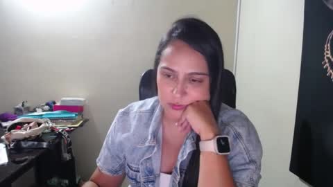 Snapshot of neny445 chatting on September 27, 9:12 pm kelly lopez online show from September 27, 9:12 pm