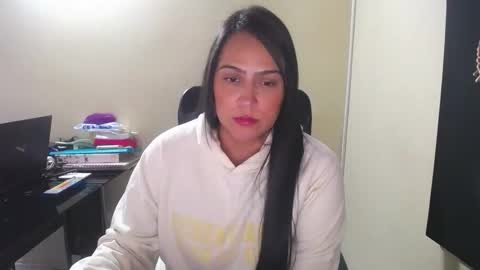 Snapshot of neny445 chatting on October 13, 12:18 pm kelly lopez online show from October 13, 12:18 pm