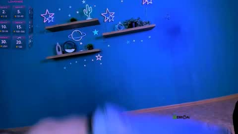 neo_raze_ online show from March 12, 8:12 pm