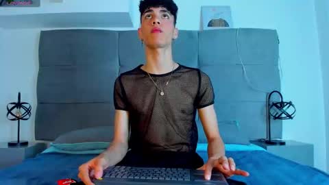  NeoRaptis  jhonatan  online show from February 15, 8:01 pm