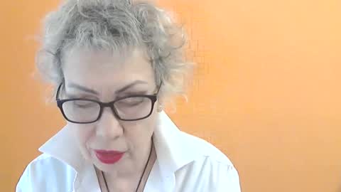 NessyJenixs online show from March 19, 9:04 am