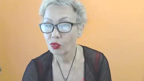 Snapshot of nessyjenixs chatting on October 26, 8:37 am NessyJenixs online show from October 26, 8:37 am