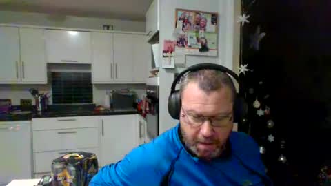 Snapshot of nesuk chatting on December 2, 2:24 am nesuk online show from December 2, 2:24 am