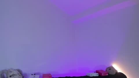 Marie    online show from April 16, 8:53 pm