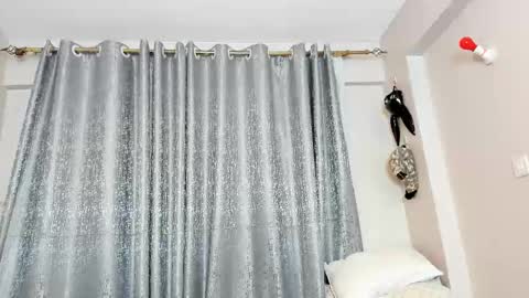 netfux_and_chill online show from December 16, 7:20 pm