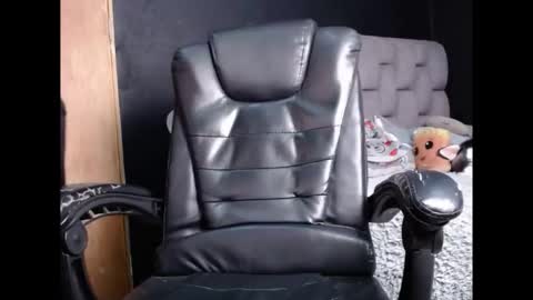 neuttron online show from February 27, 2:59 am