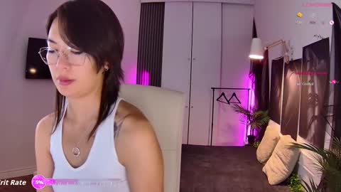 Snapshot of new_meow chatting on September 29, 6:34 am Alice online show from September 29, 6:34 am