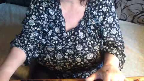 Lilly  online show from May 13, 3:38 am