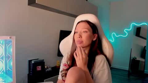 Mina online show from April 7, 6:59 am