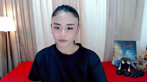 hottie nicole online show from December 19, 5:25 am