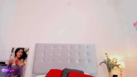 N I A online show from February 5, 7:17 pm