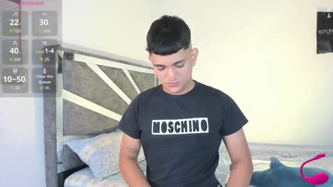 Niall  online show from November 19, 7:56 pm