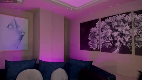 Call me Nia  online show from November 4, 7:37 pm