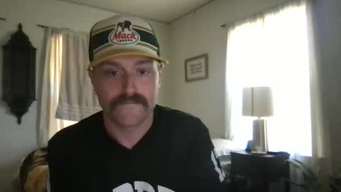 NiceButtNiceGuy online show from April 3, 11:55 pm