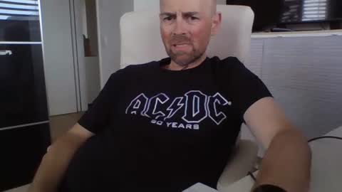 niceguydate online show from April 2, 12:56 pm