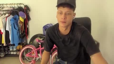nick_master2 online show from May 7, 6:09 am