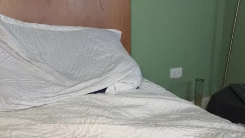 Nicolas              online show from January 14, 4:31 am