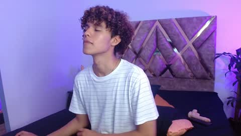 Nickolas Muoz online show from February 2, 7:25 pm