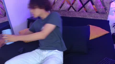 Nickolas Muoz online show from February 1, 2:45 pm