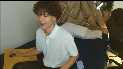 Nickolas Muoz online show from December 31, 9:28 pm