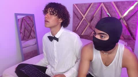 Nickolas Muoz online show from February 6, 1:10 pm