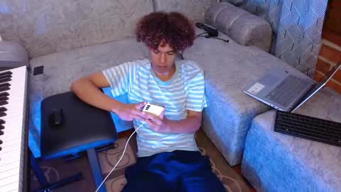 Nickolas Muoz online show from January 16, 3:56 am