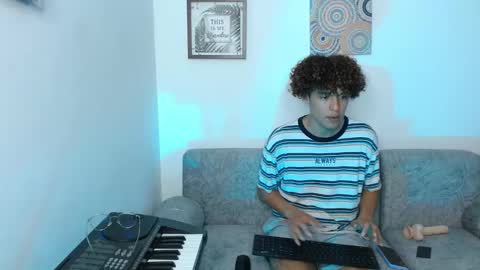 Nickolas Muoz online show from January 14, 12:11 am