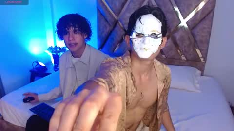 Nickolas Muoz online show from March 1, 7:59 pm