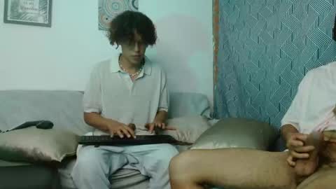 Nickolas Muoz online show from February 5, 9:29 pm