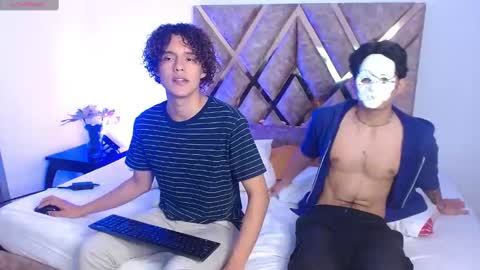 Nickolas Muoz online show from March 9, 1:04 pm