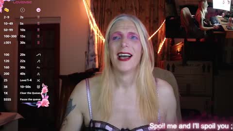 nicktuuk online show from January 15, 11:51 pm