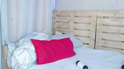 Snapshot of nicky_oli chatting on February 22, 5:35 pm nicky_oli online show from February 22, 5:35 pm