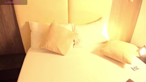 Nicky  online show from April 8, 2:36 am