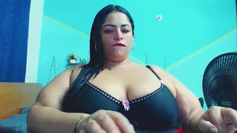 nickyribeiro online show from April 14, 6:38 am